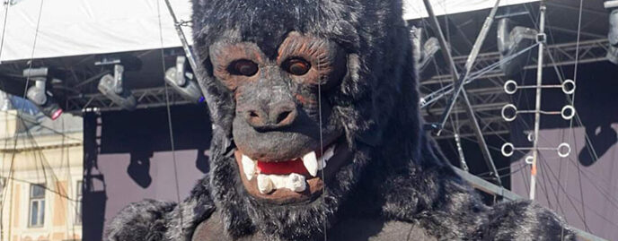 Gigalateea și King, gorila uriașă animație stradală marionetă gigant