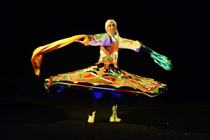 Dansul popular egiptean TANOURA