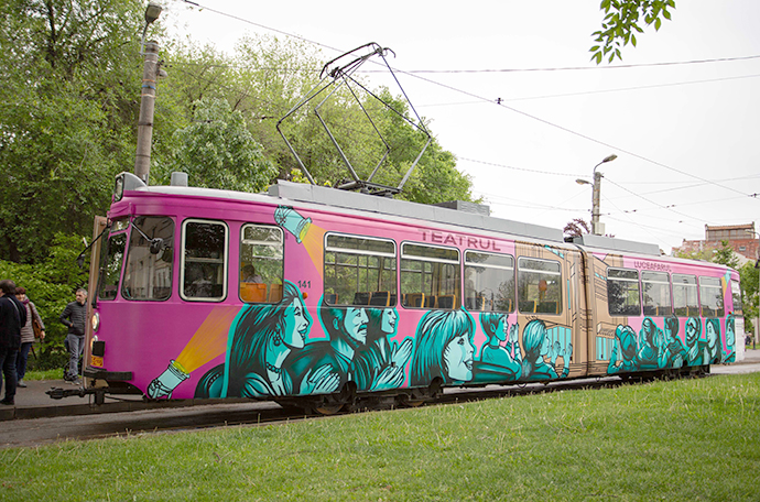 TRAMVAIUL GÂNDURILOR (spectacol de teatru în Tramvaiul Teatrul Luceafărul 75 de ani)